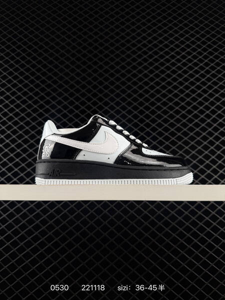 NIKE AIR FORCE 1 07 LV8 IO4489 Size 36 lifestyle