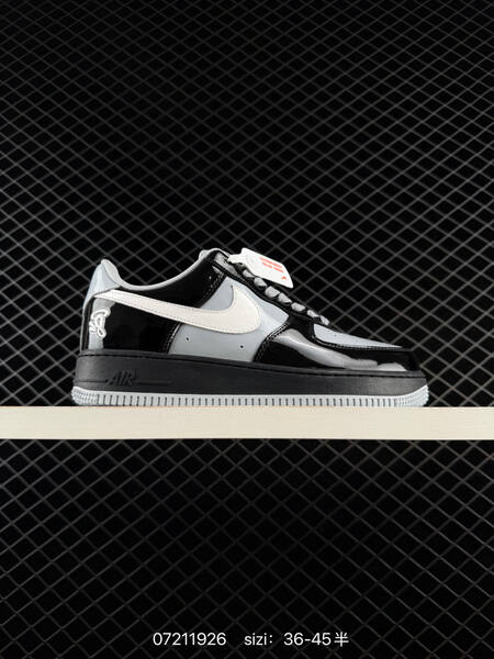 Nike Air Force 1 07 Low metallic silver pale yellow EU 36-45 lifestyle