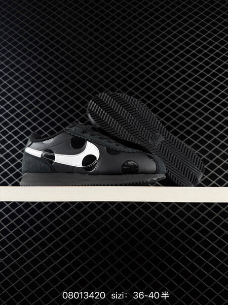 Nike Classic Cortez Nylon black white EU 36-40 lifestyle