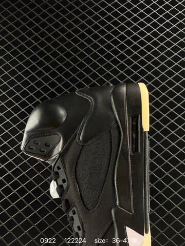 Jordan Air Jordan 5 Retro Black Metallic Reimagined Black Metallic Silver Pale Yellow EU 36-47 Basketball Shoe - Unisex (BS-80652)