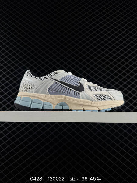 Nike Zoom Vomero 5 SP white grey black with light blue accents EU 36-45 running lifestyle