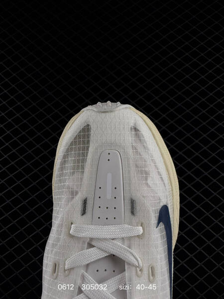 Nike Ava Rover white cream navy silver EU 40-45 running