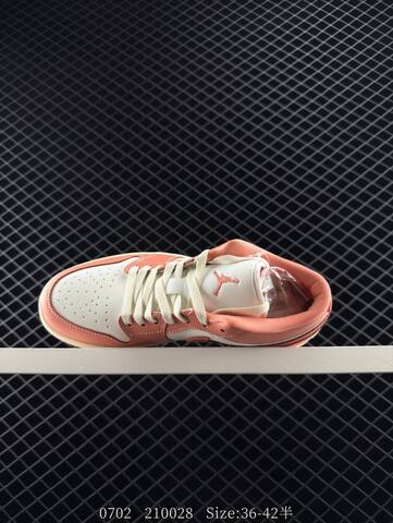 Jordan Air Jordan 1 Low DC0774-180 White Light Pink Sail EU 36-42 Sneaker - Unisex (BS-81113)