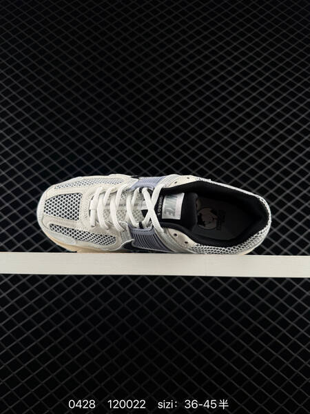 Nike Zoom Vomero 5 SP white grey black with light blue accents EU 36-45 running lifestyle