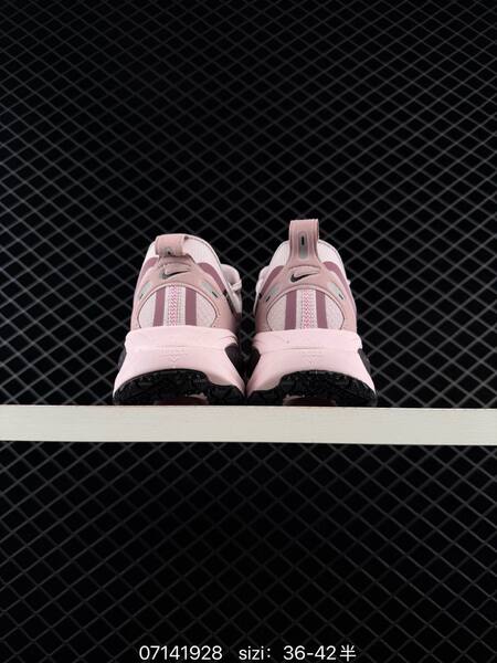 Nike Vomero 18 GTX light pink dark purple black EU 36-42 running