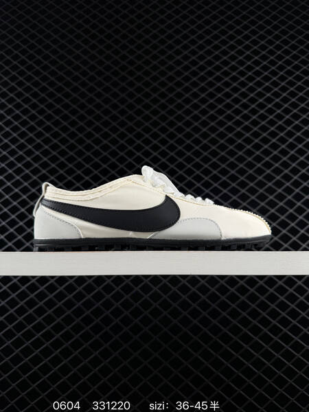 Nike Air Daybreak 1979 cream white light grey black EU 36-45 lifestyle