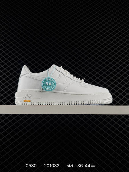 NIKE AIR FORCE 1 07 HV5953-100 Size 36 3 lifestyle