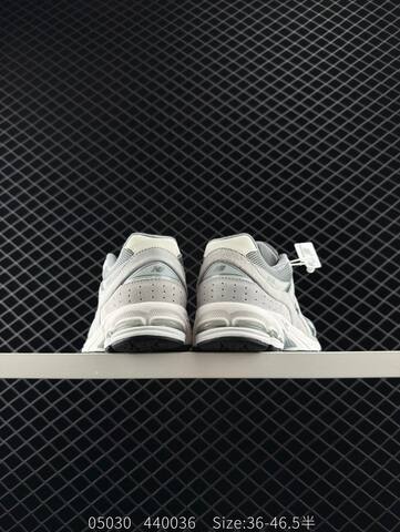 New Balance 2002R Grey Dark Grey Off White Black EU 36-46 5 Sneaker - Unisex (BS-83375)