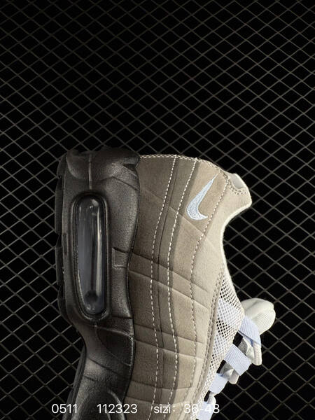 NIKE Air Max 95 lifestyle