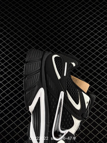 Nike Air Zoom Vomero 5 black white EU 36-47 running