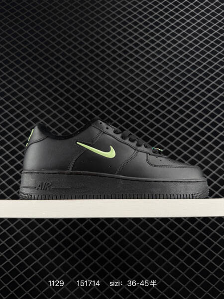 Nike Air Force 1 07 Black Volt EU 36-45 5 lifestyle