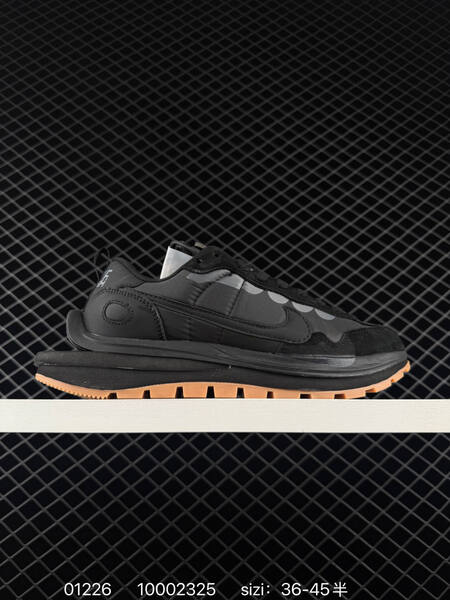 Nike Vaporwaffle Sacai black white cream EU 36-45 running lifestyle