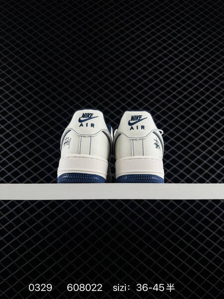 Nike Air Force 1 07 lifestyle
