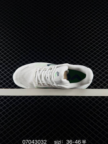 Nike Air Zoom Vomero Premium white green black EU 36-46 running