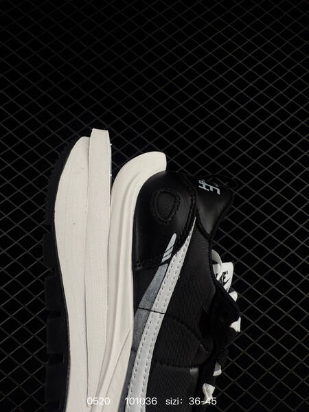 Nike Vaporwaffle Sacai black white grey EU 36-45 lifestyle