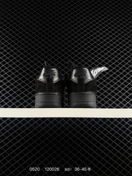 Nike Air Force 1 07 Low all black EU 36-45 skate