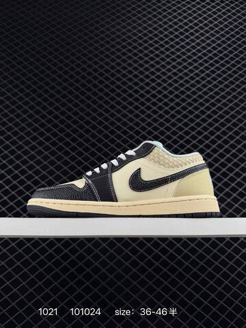 Jordan Air Jordan 1 Low SE Coconut Milk Black Coconut Milk Black Light Blue EU 36-46 Sneaker - Unisex (BS-80467)