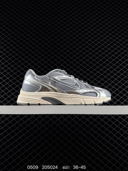 Nike ZOOM VOMERO 20 lifestyle