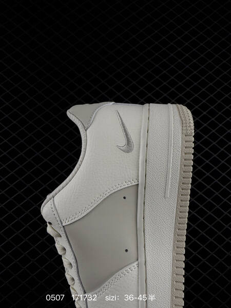 NIKE AIR FORCE 1 07 LV8 IR1475-010 S lifestyle
