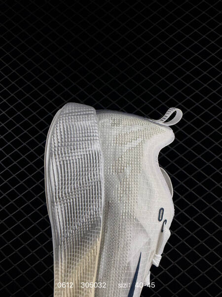 Nike Ava Rover white cream navy silver EU 40-45 running