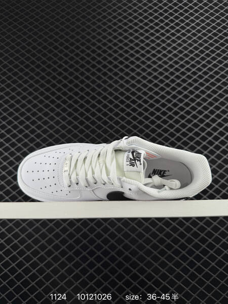 Nike Air Force 1 07 Low White Black Gold EU 36-45 lifestyle