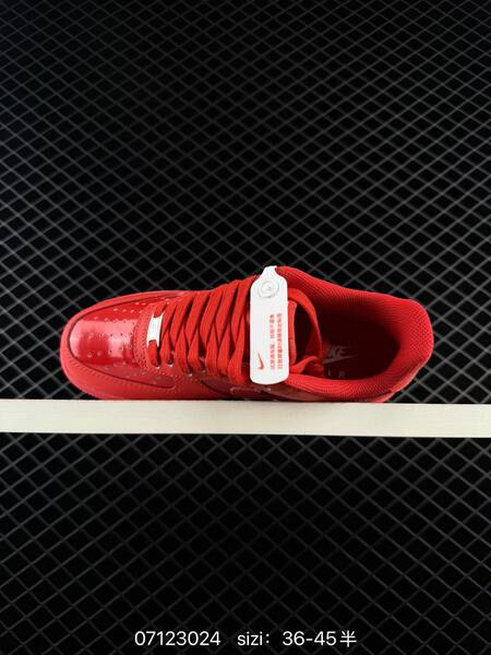Nike Air Force 1 07 triple red EU 36-45 lifestyle