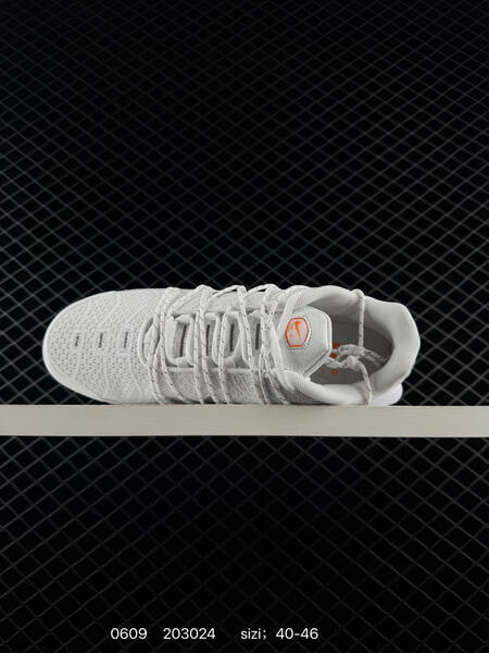 Nike Air Max Plus white orange red EU 40-46 running