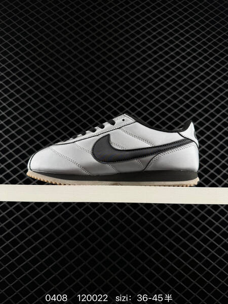 Nike Women s Classic Cortez Leather SE Valentine Nike lifestyle