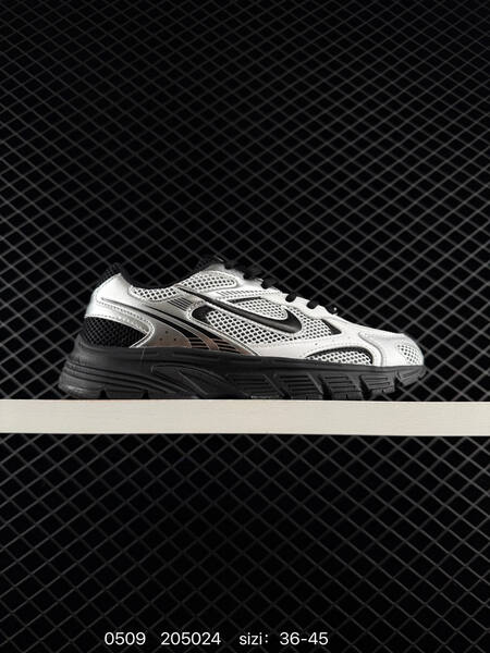 Nike ZOOM VOMERO 20 lifestyle