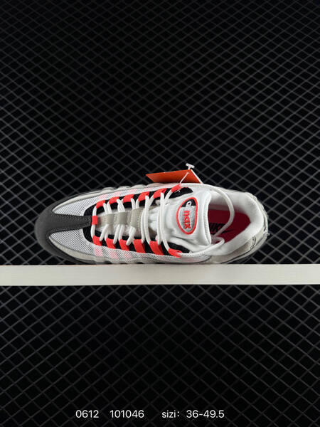 NIKE Air Max 95 lifestyle