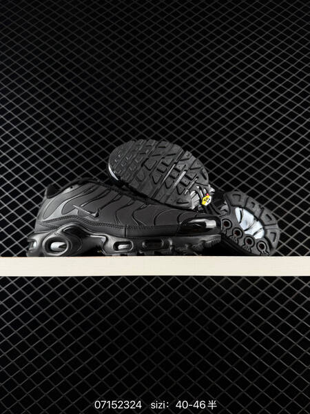 Nike Air Max Plus black EU 40-46 running
