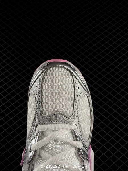 Nike V5 Runner white black EU 36-45 running