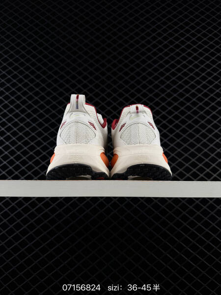 Nike Vomero 18 CNY white red orange yellow black EU 36-45 running