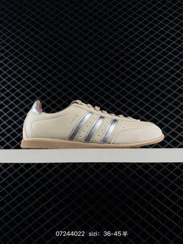Other Adidas CHANGLE KJ3961 36 45 4022 Lifestyle - Unisex (BS-74801)