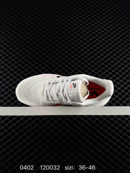 Nike VOMERO PREMIUM ReactX Air Zoom lifestyle