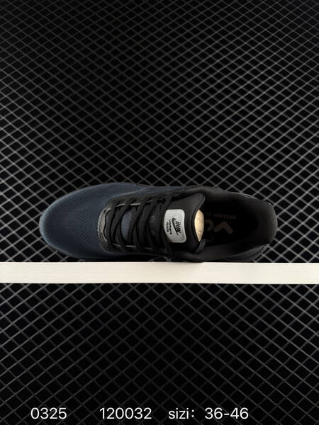 Nike VOMERO PREMIUM ReactX Air Zoom lifestyle
