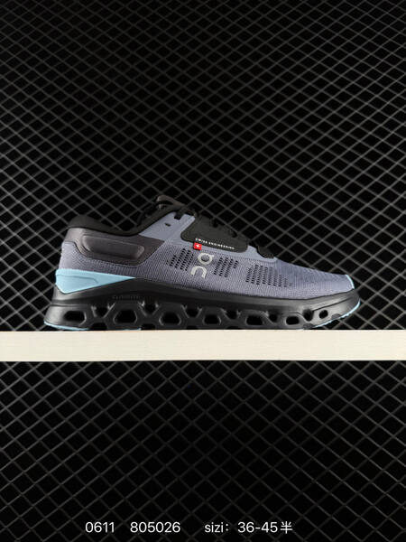 On Cloudstratus black white EU 36-45 running