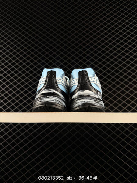 Nike Initiator light blue white black EU 36-45 running