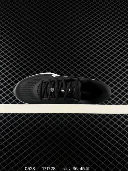 Nike ComfiRide black white EU 36-45 running