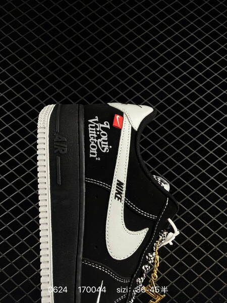 Nike Air Force 1 07 Low black white red EU 36-45 sneaker