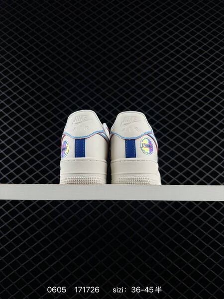 Nike AIR FORCE 1 07 lifestyle