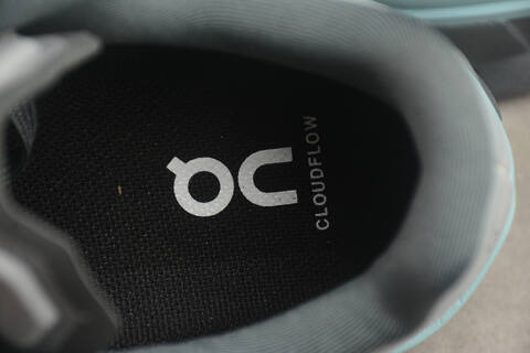 On Running Cloudflow 5 Grey Light Blue Dark Grey US 7 EU 40 UK 6 5 JP 25 Running Shoe Running Sneakers - Men's (BS-59848)