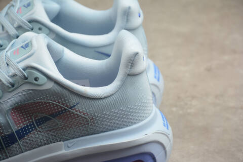 Nike Zoom Premium FN8453 027 Ice Blue Pink EUR 42 Running Shoe - Men's (BS-59715)