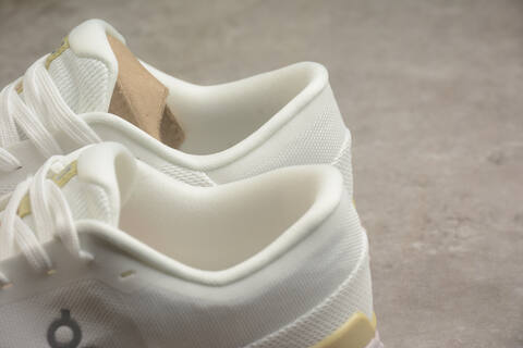 On Cloud X 4 3ME300712 Ivory Sand Pale Pink Coral US 8 EU 41 UK 7 5 JP 26 Running Shoe Running Sneakers - Men's (BS-59778)
