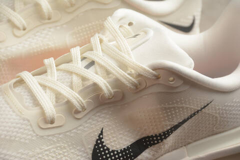 Nike Vomero Premium White Orange Blue Running Shoe (BS-59727)