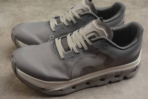On Running Cloudflow 5 Grey White US 7 EU 40 UK 6 5 JP 25 Running Shoe Running Sneakers - Men's (BS-59847)