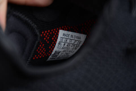 Yeezy 350 V2 CP9652 Black Red Sneaker (BS-87540)