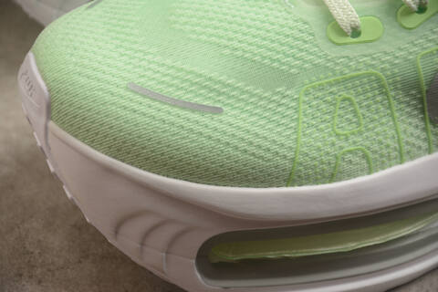 Nike VOMERO PREMIUM Lifestyle (BS-59721)