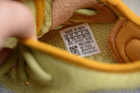 Yeezy 350 V2 FX9034 Light Yellow Orange Grey Sneaker (BS-87524)