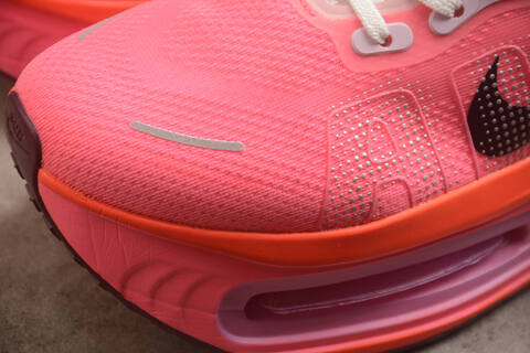 Nike VOMERO PREMIUM Lifestyle (BS-59716)